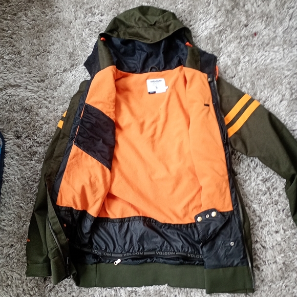 Volcom Ski/snowboard jacket - Large - Picture 5 of 6